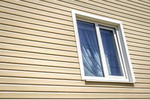 When Should I Replace My Vinyl Siding? 6 Signs it Might Be Time