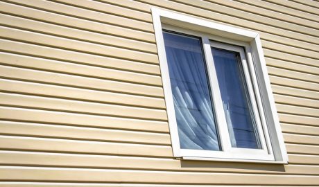 When Should I Replace My Vinyl Siding? 6 Signs it Might Be Time