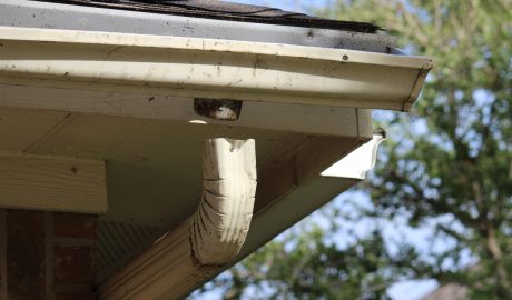Signs You Need to Replace Your Eavestrough